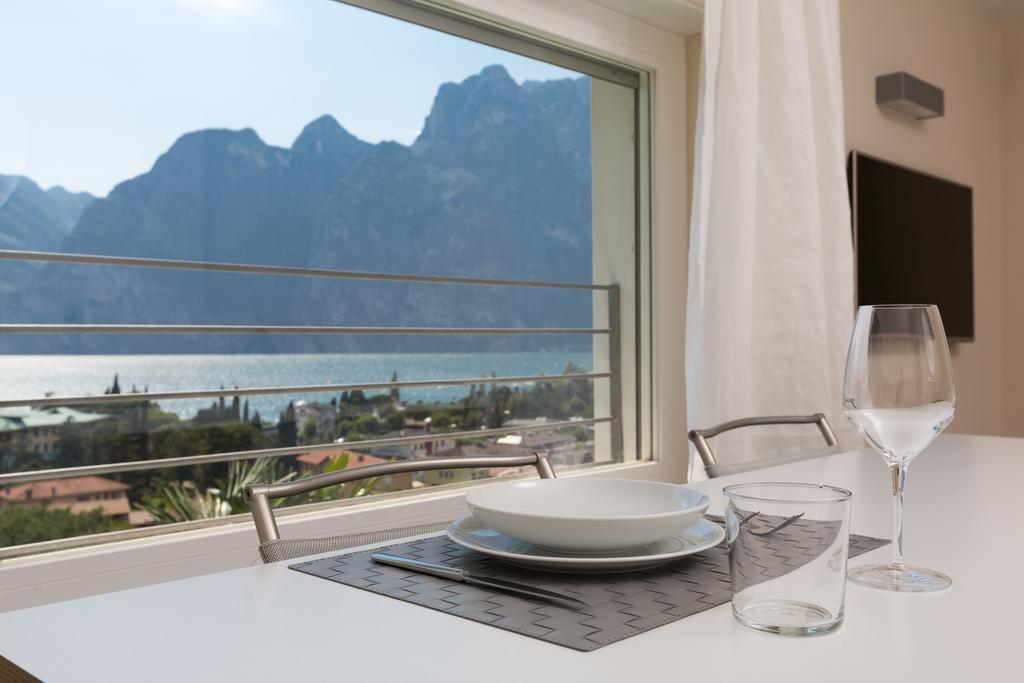 Villa Fiore Torbole Sul Garda Стая снимка
